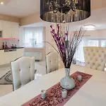 De Luxe Apartamento *