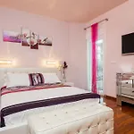 De Luxe Apartamento *