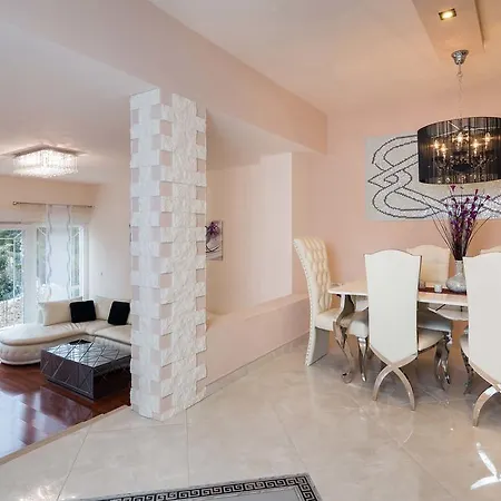 Apartment De Luxe *