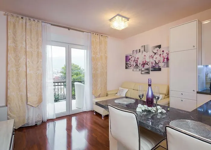 De Luxe Apartment