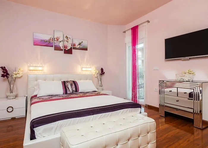 De Luxe Apartment *