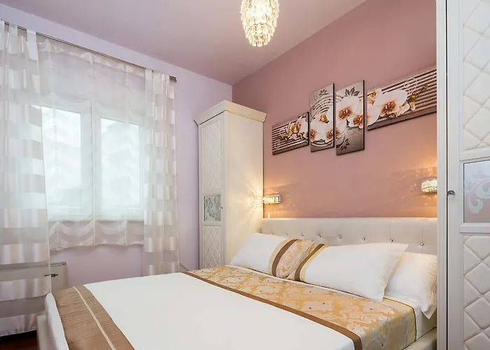 De Luxe Apartment